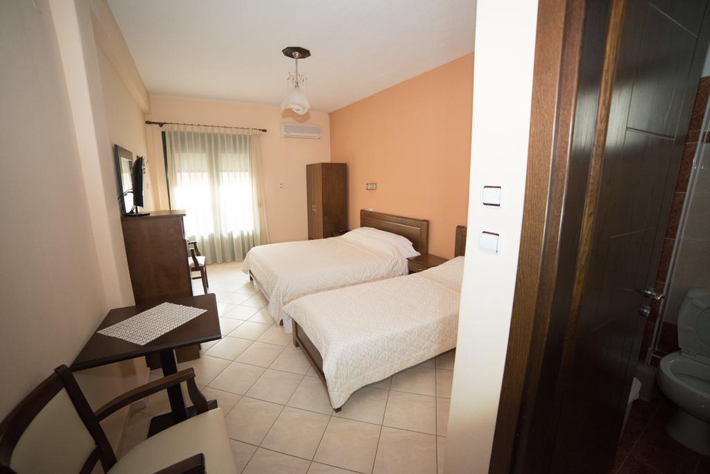 Hotel Galaxias Като-Лутраки Экстерьер фото